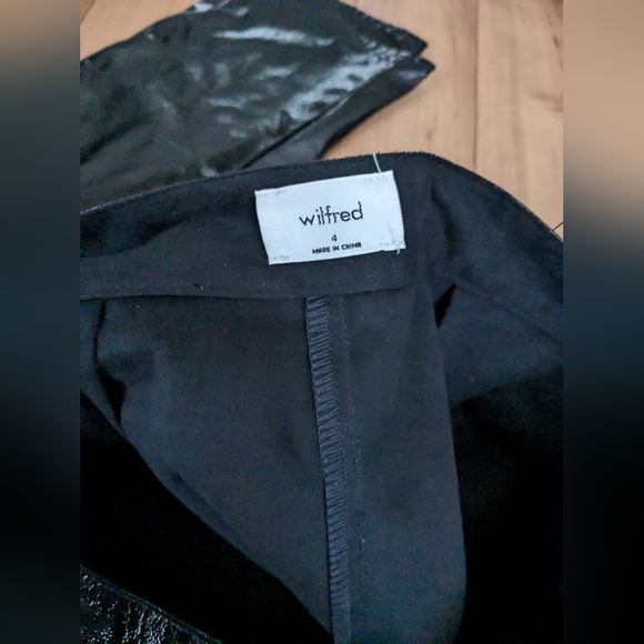 NWT Aritzia Wilfred *Black* Vegan Leather Straight Leg Tempest Pants Size 4 - Picture 8 of 8